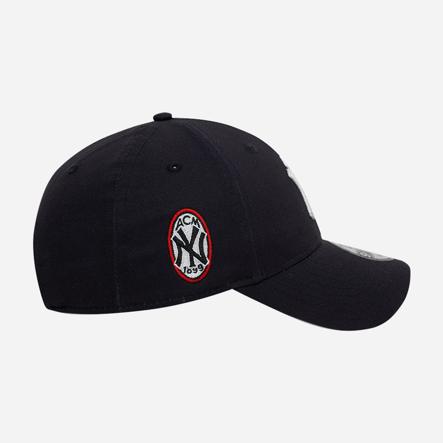 AC Milan x NY Yankees x New Era - CAPPELLINO 9FORTY® CON LOGO YANKEES