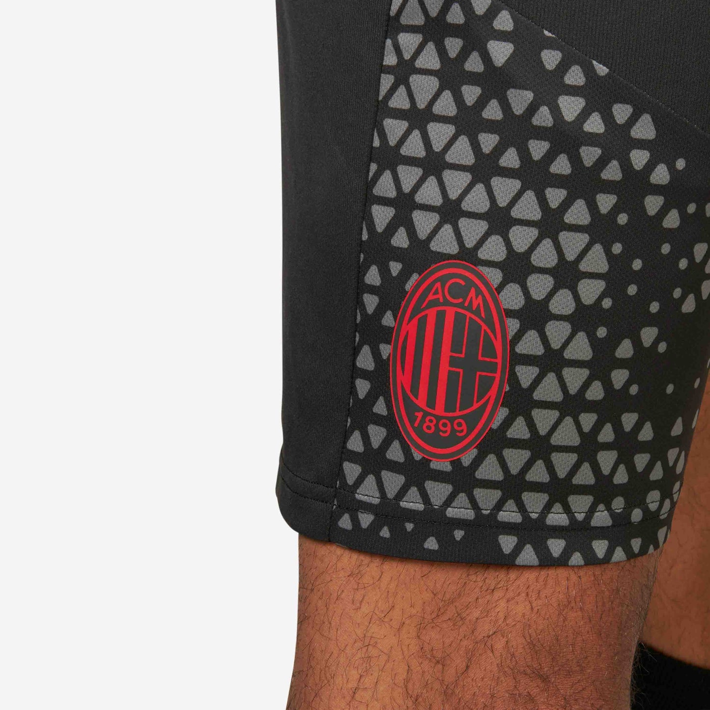 PANTALONCINI MILAN TRAINING 2023/24