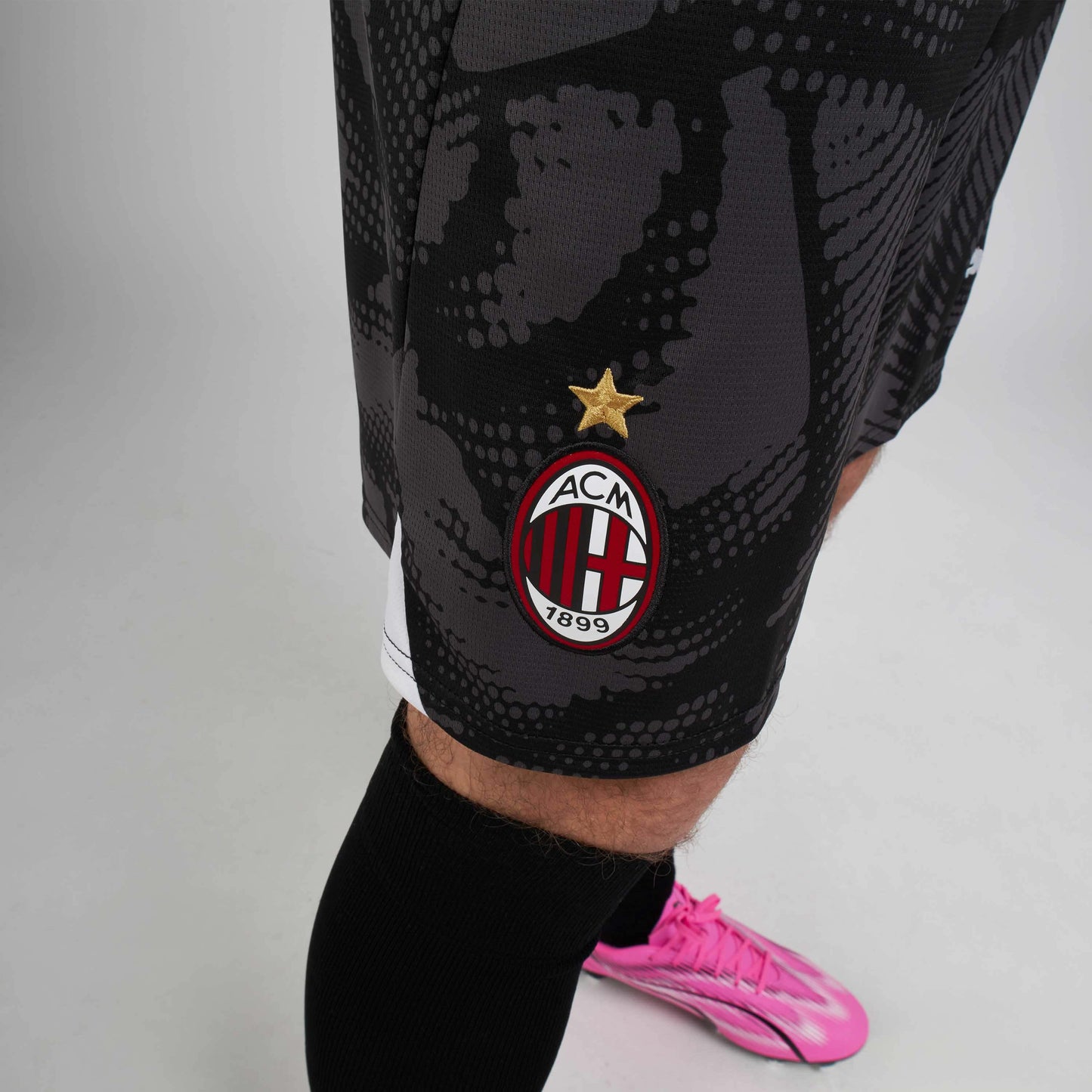 MILAN GOALKEEPER HOME 2024/25 SHORTS