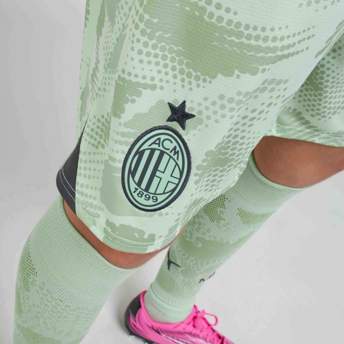 MILAN GOALKEEPER THIRD 2024/25 SHORTS