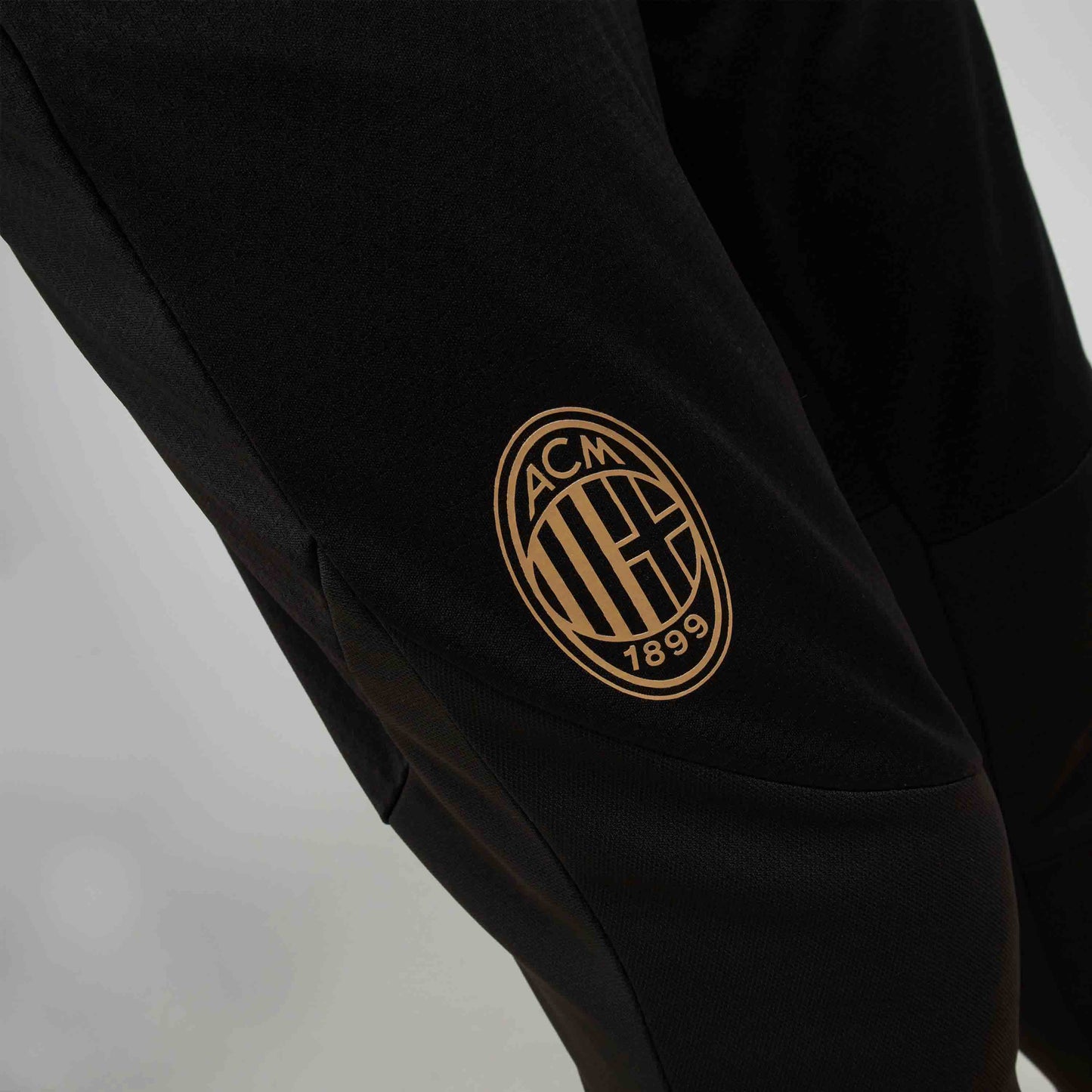 MILAN TRAINING PANTS 2024/25