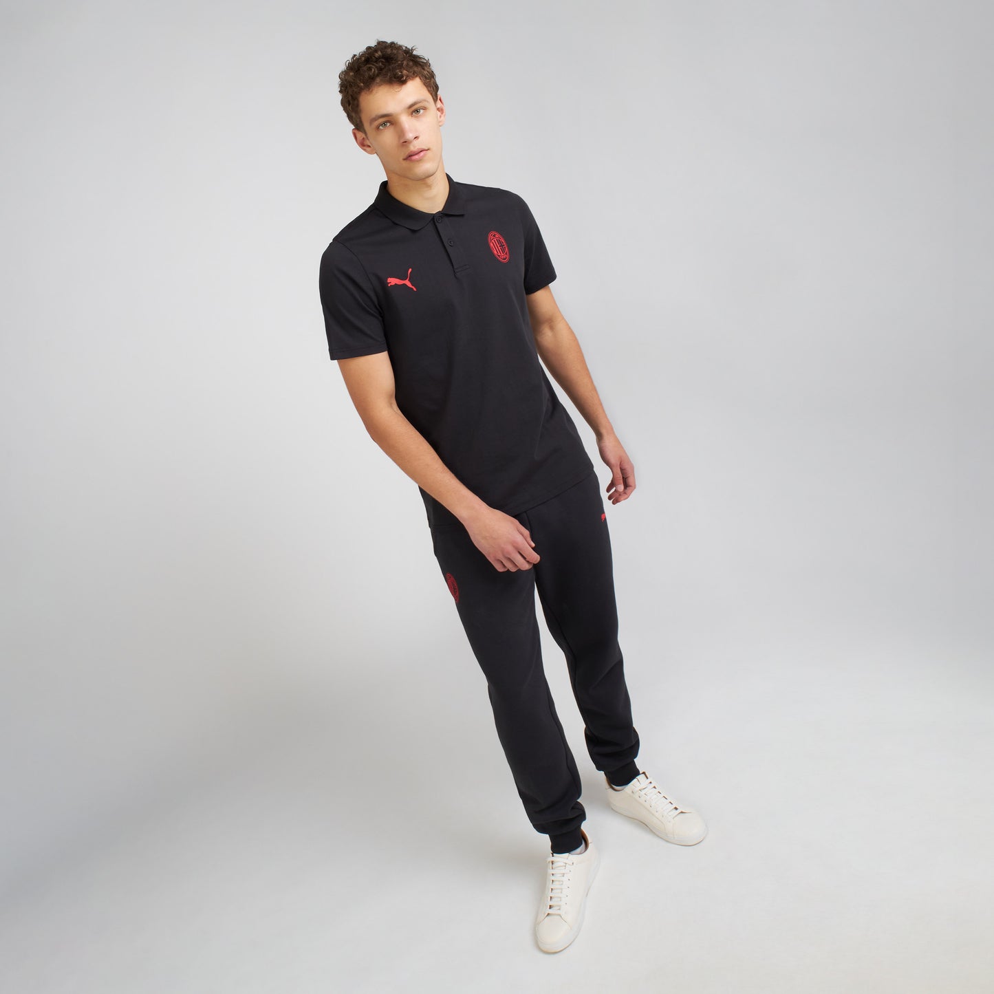 AC MILAN ESSENTIAL COLLECTION BLACK SHORT-SLEEVED POLO SHIRT