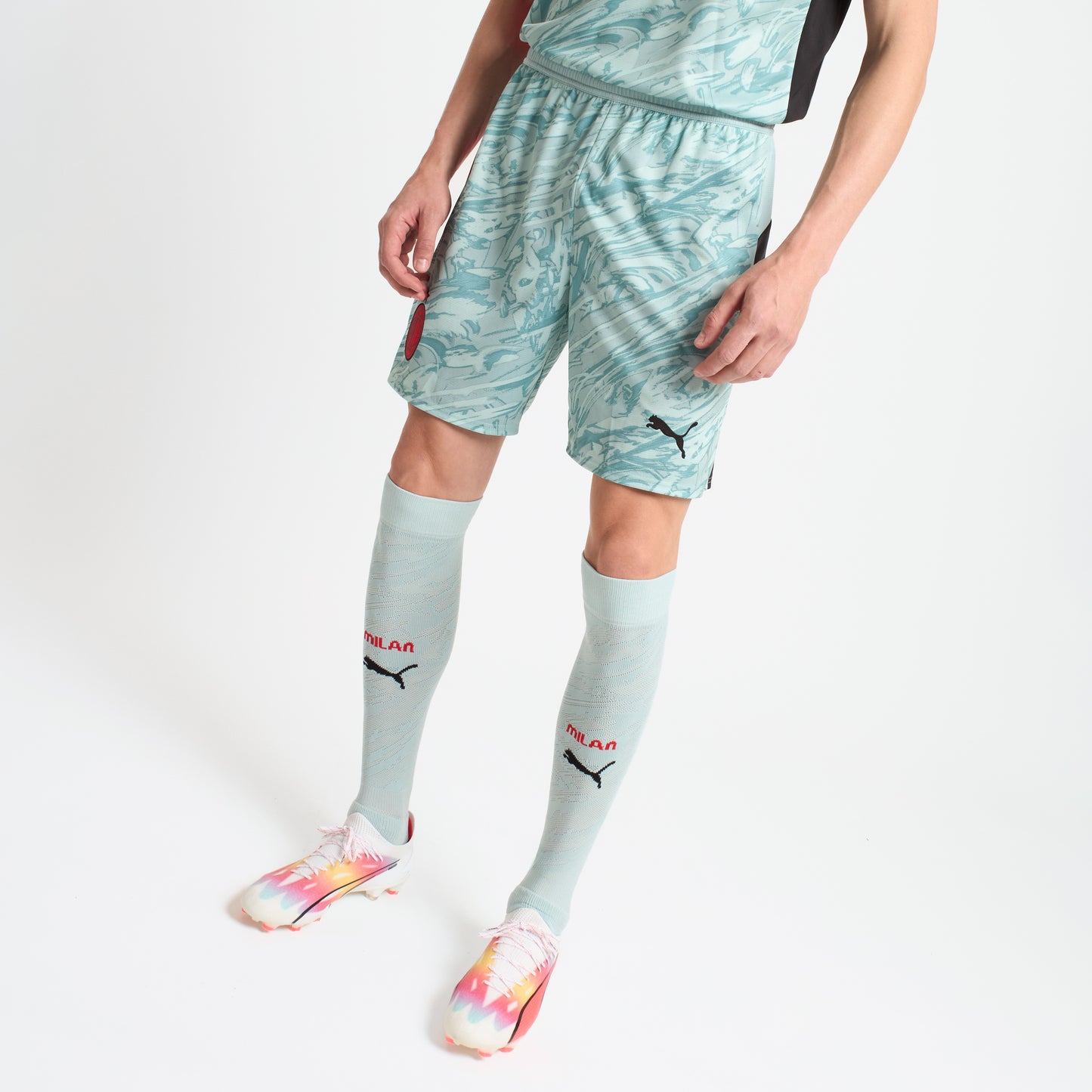 MILAN GOALKEEPER HOME 2025/26 SHORTS