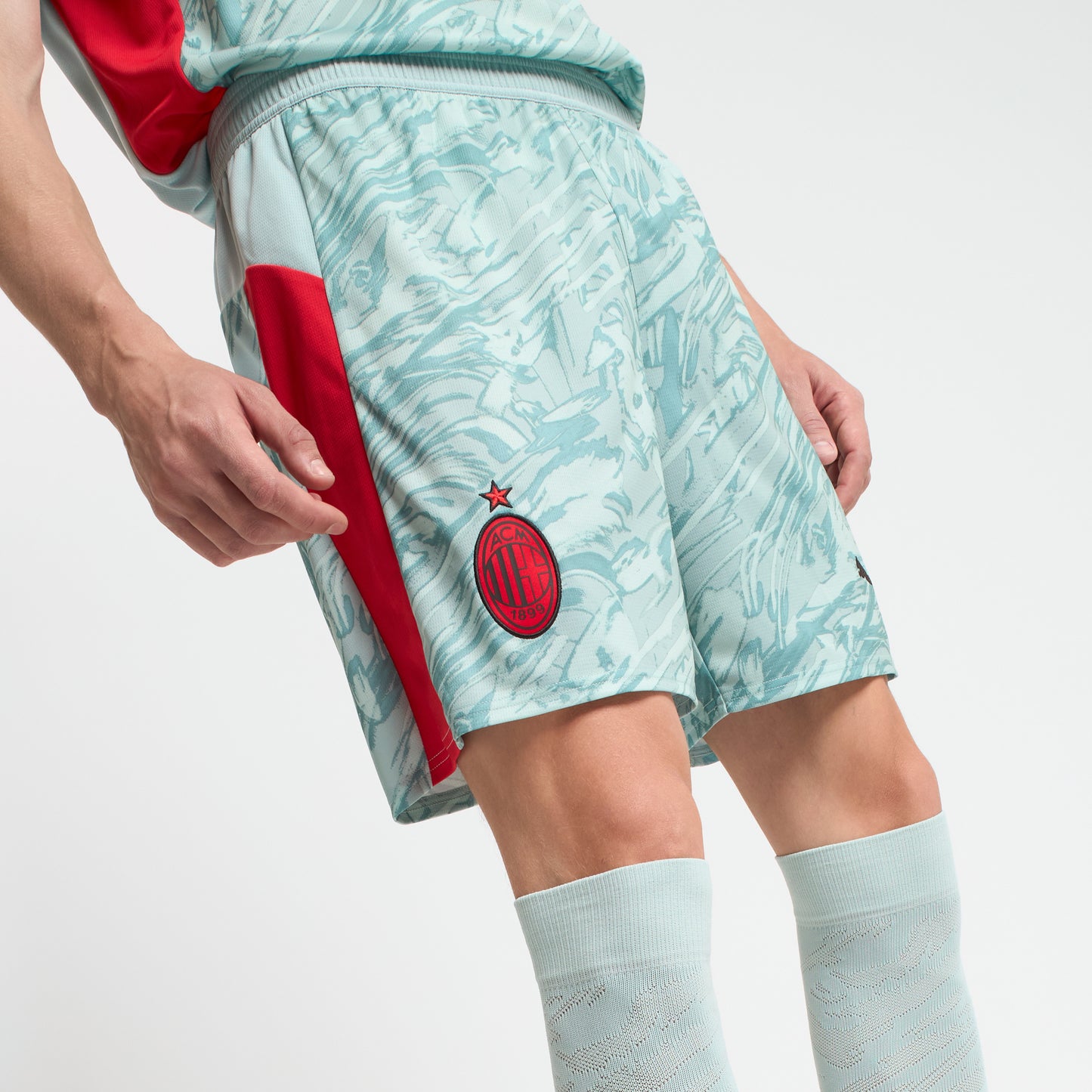 MILAN GOALKEEPER HOME 2025/26 SHORTS