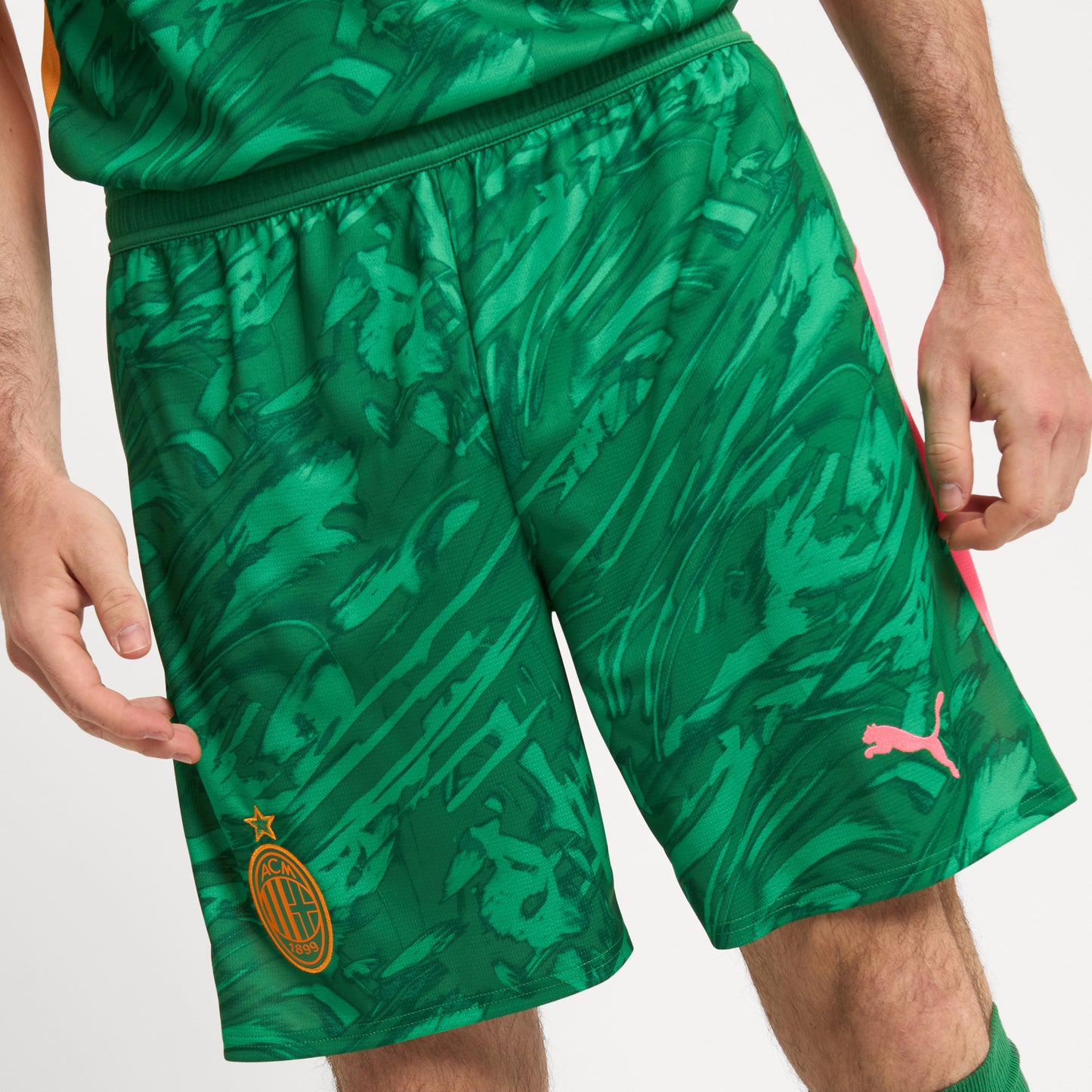 MILAN GOALKEEPER THIRD 2025/26 SHORTS