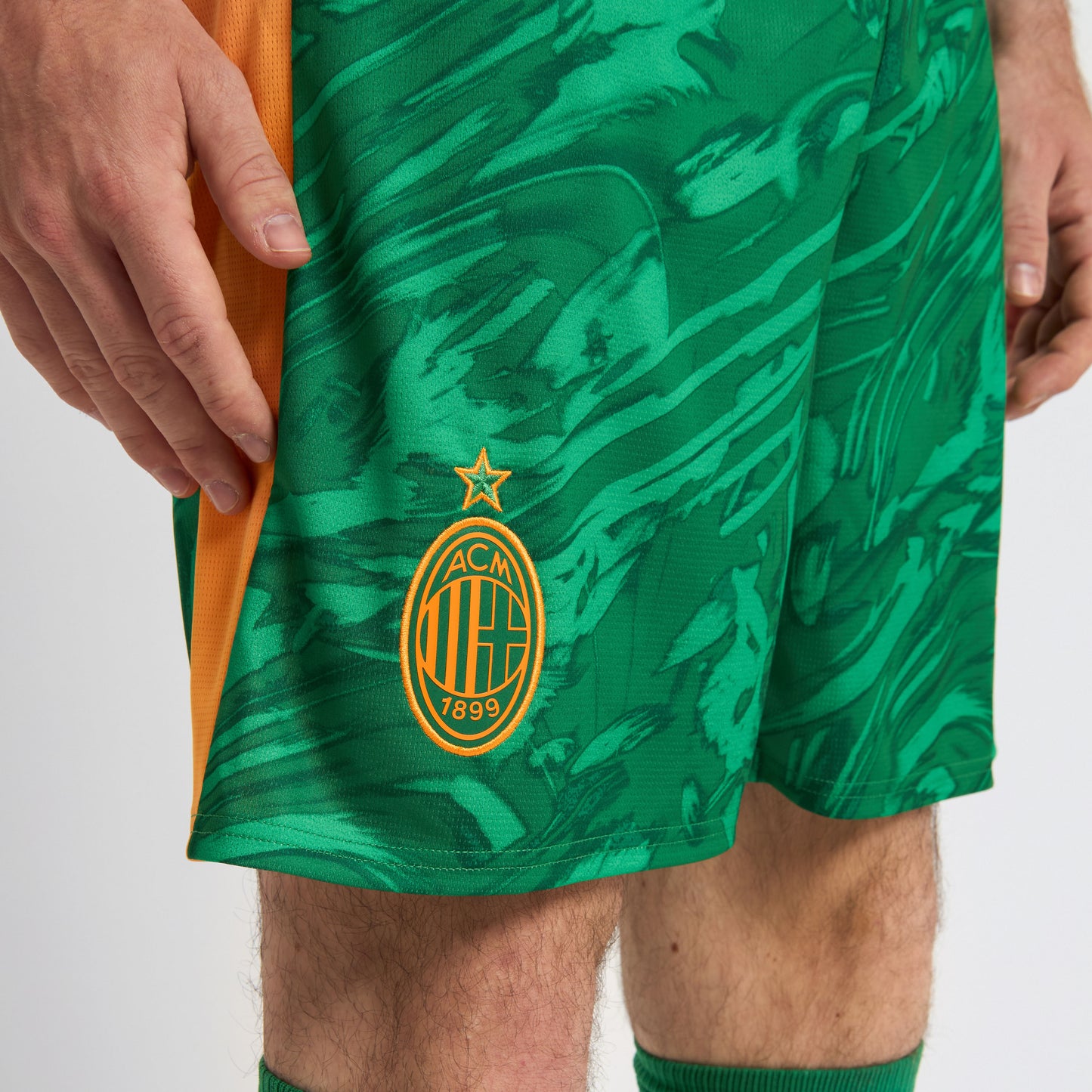 MILAN GOALKEEPER THIRD 2025/26 SHORTS