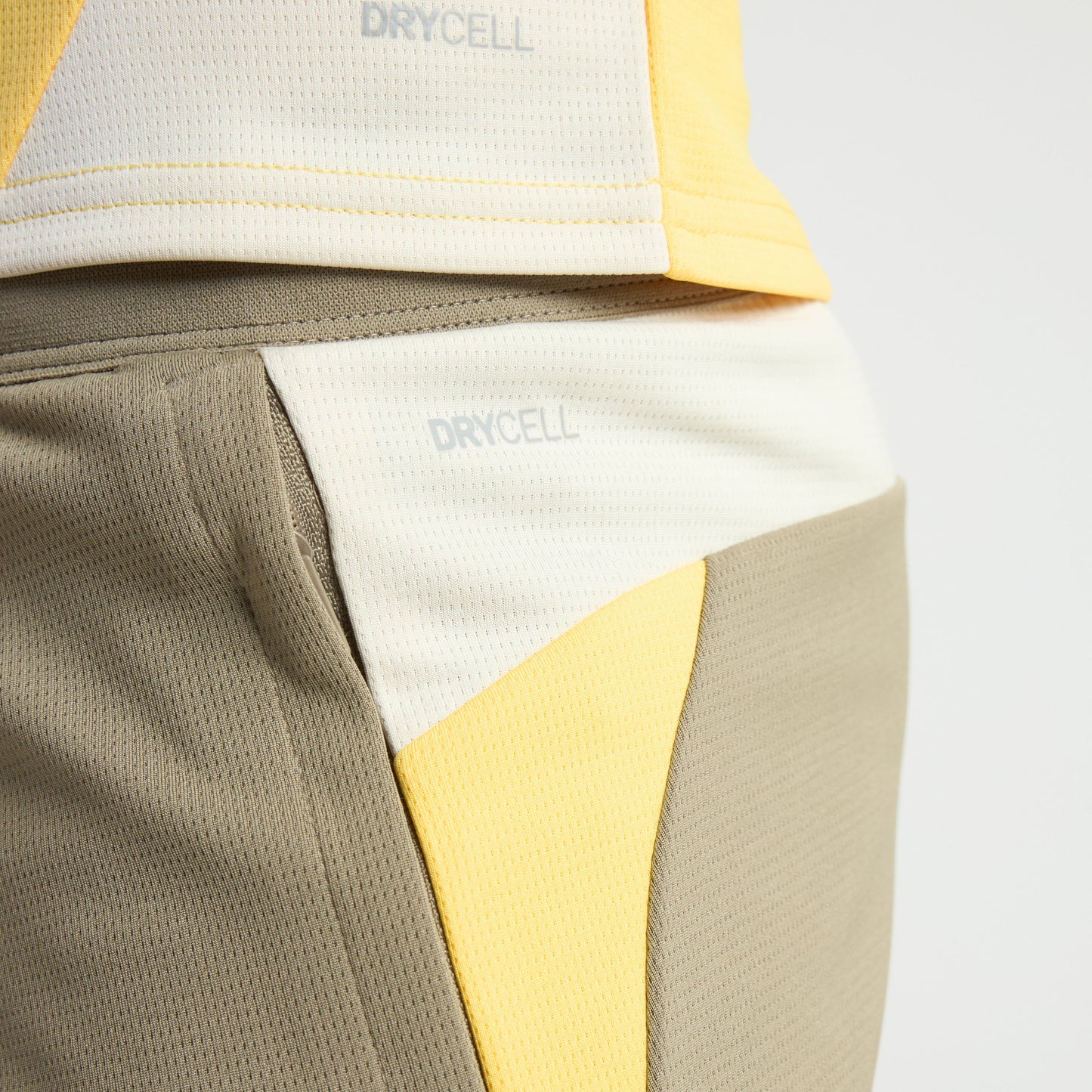 MILAN TRAINING 2025/26 KIDS' BEIGE SHORTS