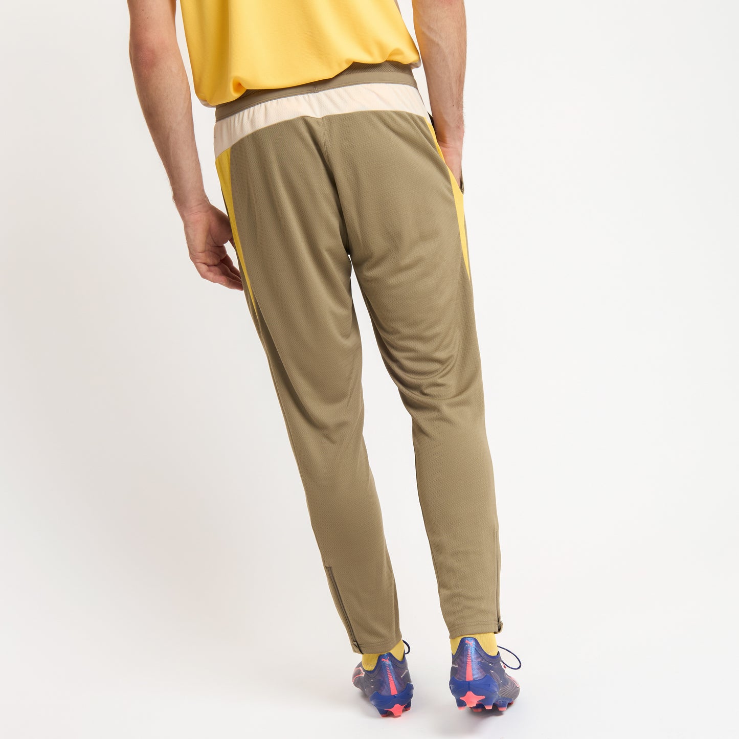 PANTALONI BEIGE MILAN TRAINING 2025/26