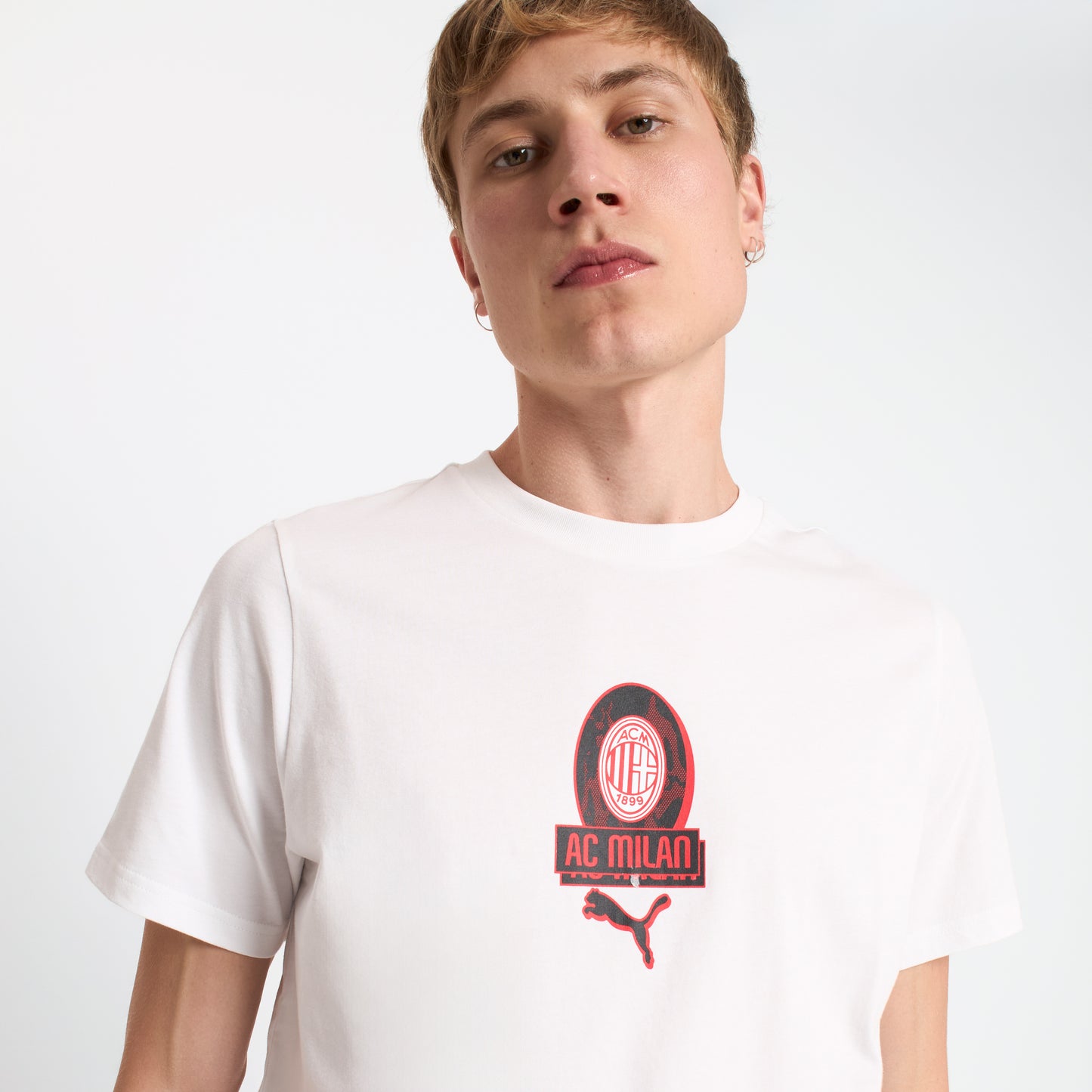 AC MILAN WHITE T-SHIRT WITH CENTRAL GRAPHIC CULTURE COLLECTION