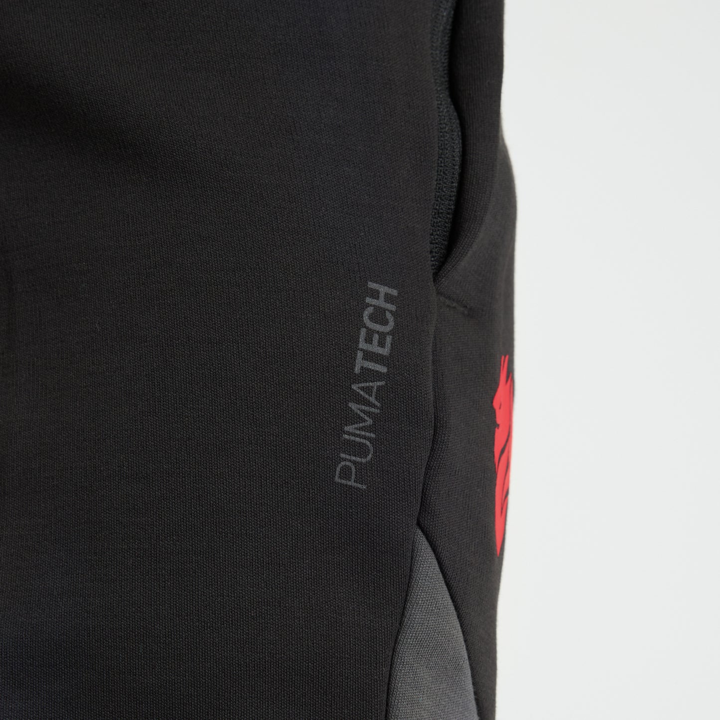 MILAN PUMATECH 2025/26 KIDS' BLACK PANTS WITH POCKETS