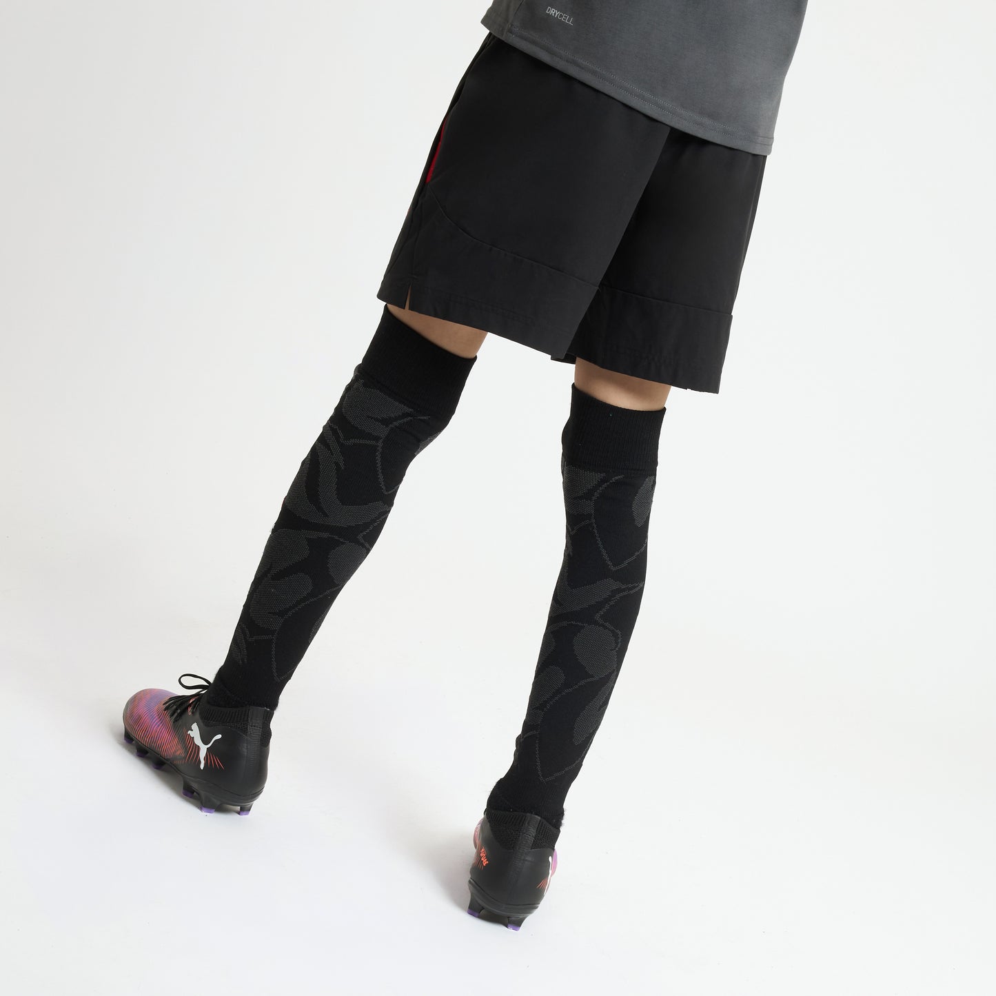 PANTALONCINI NERI BAMBINO MILAN PUMATECH 2025/26 CON TASCHE