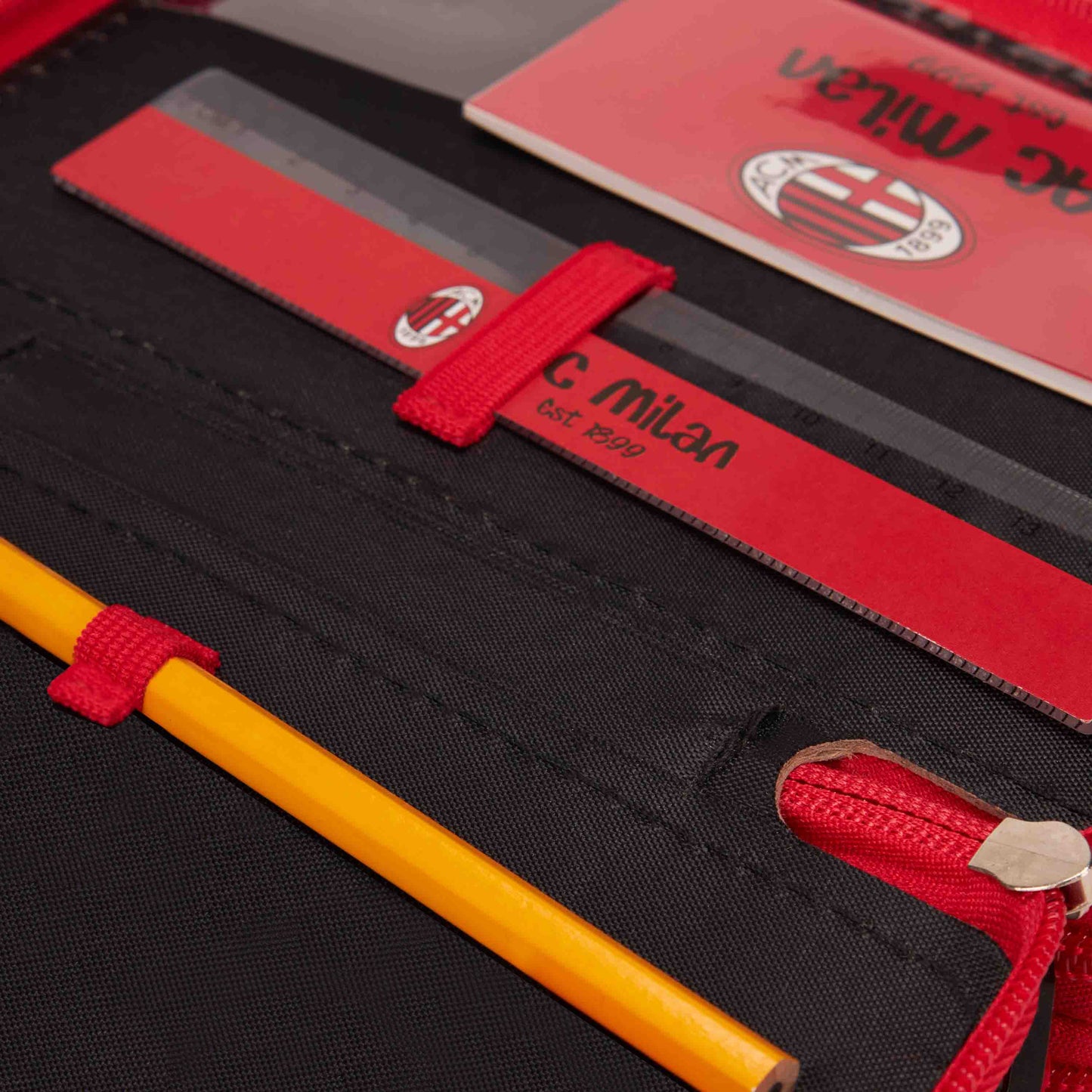 ASTUCCIO MILAN ROSSO 3 ZIP