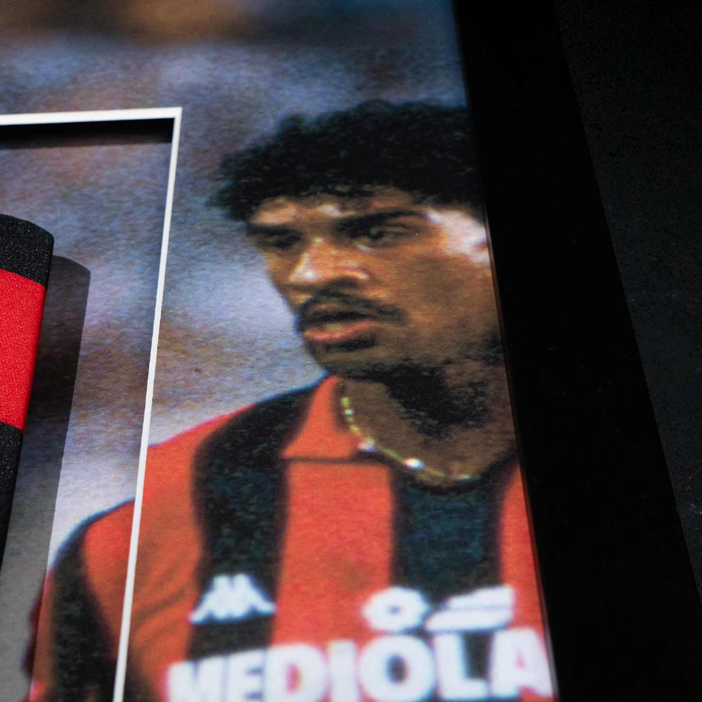 RIJKAARD AC MILAN SIGNED AND FRAMED HOME JERSEY 1988/89