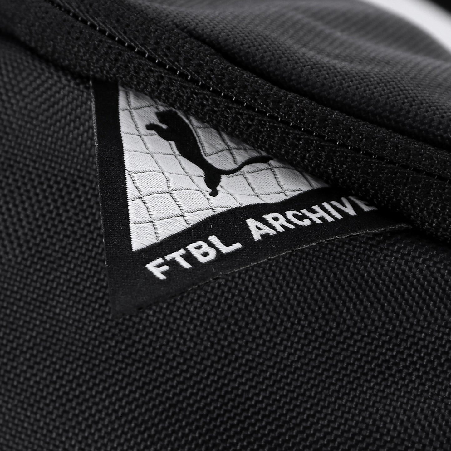 AC MILAN ARCHIVE COLLECTION POUCH