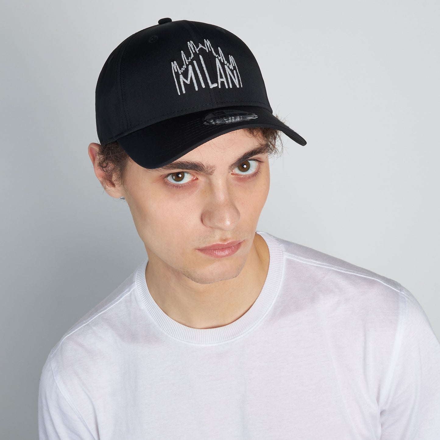 CAPPELLINO 9FORTY® NEW ERA X AC MILAN CON SKYLINE