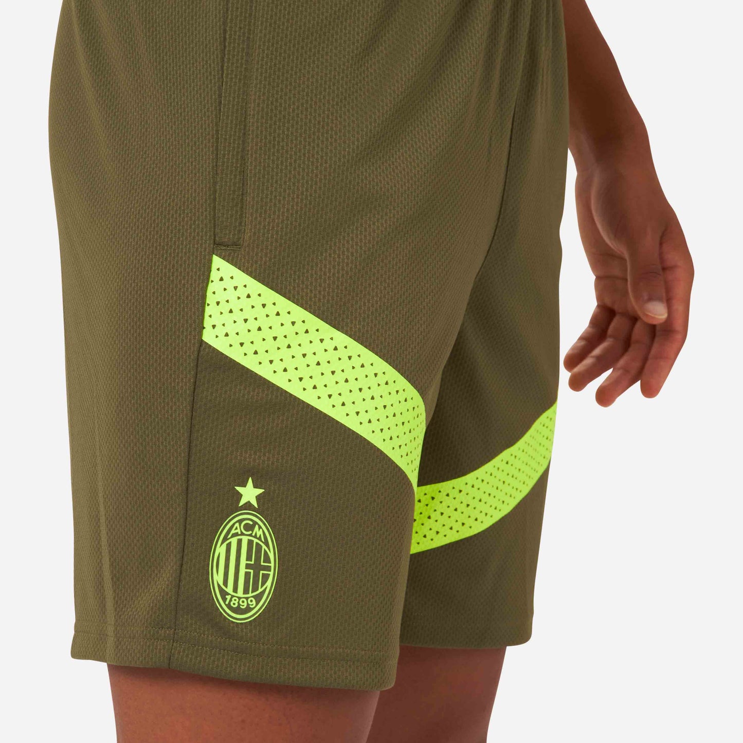 MILAN TRAINING 2022/23 SHORTS