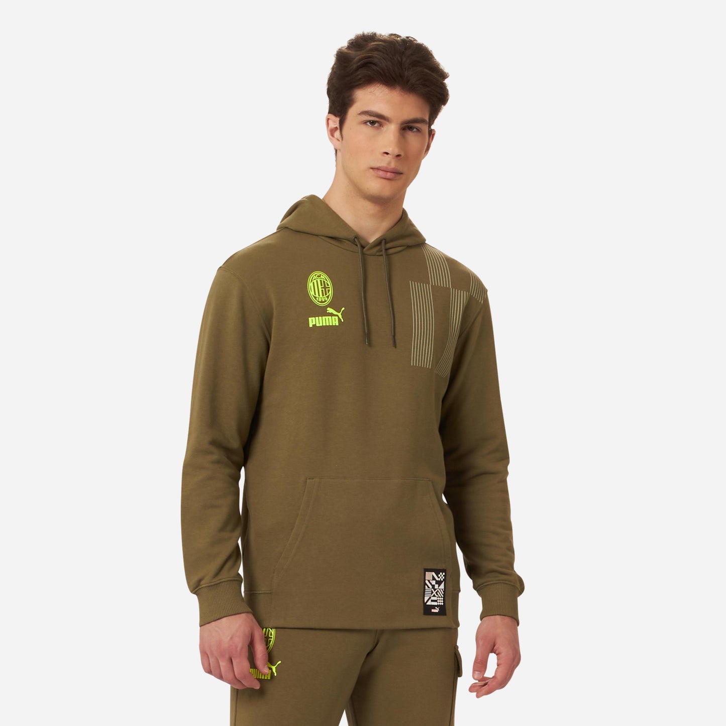 FELPA MILAN CON CAPPUCCIO E TASCA FRONTALE