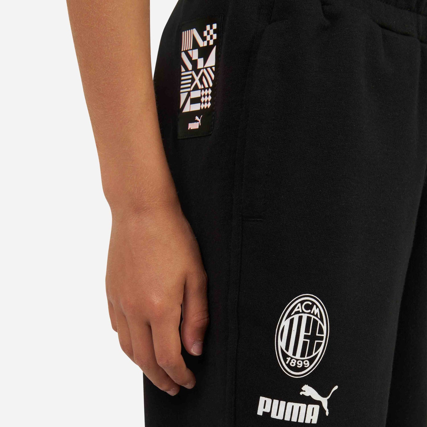 MILAN KIDS’ SWEATPANTS WITH CARGO-STYLE POCKET