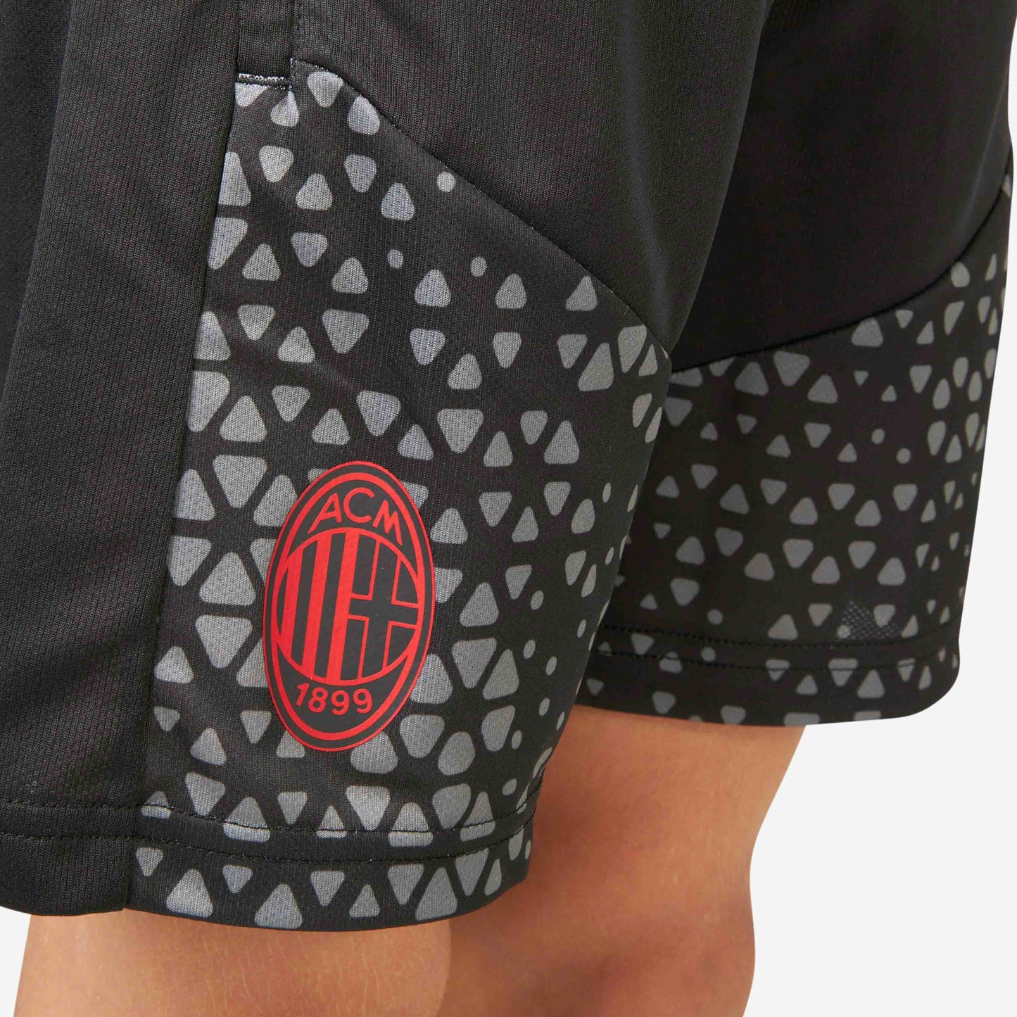 MILAN TRAINING 2023/24 KIDS' SHORTS