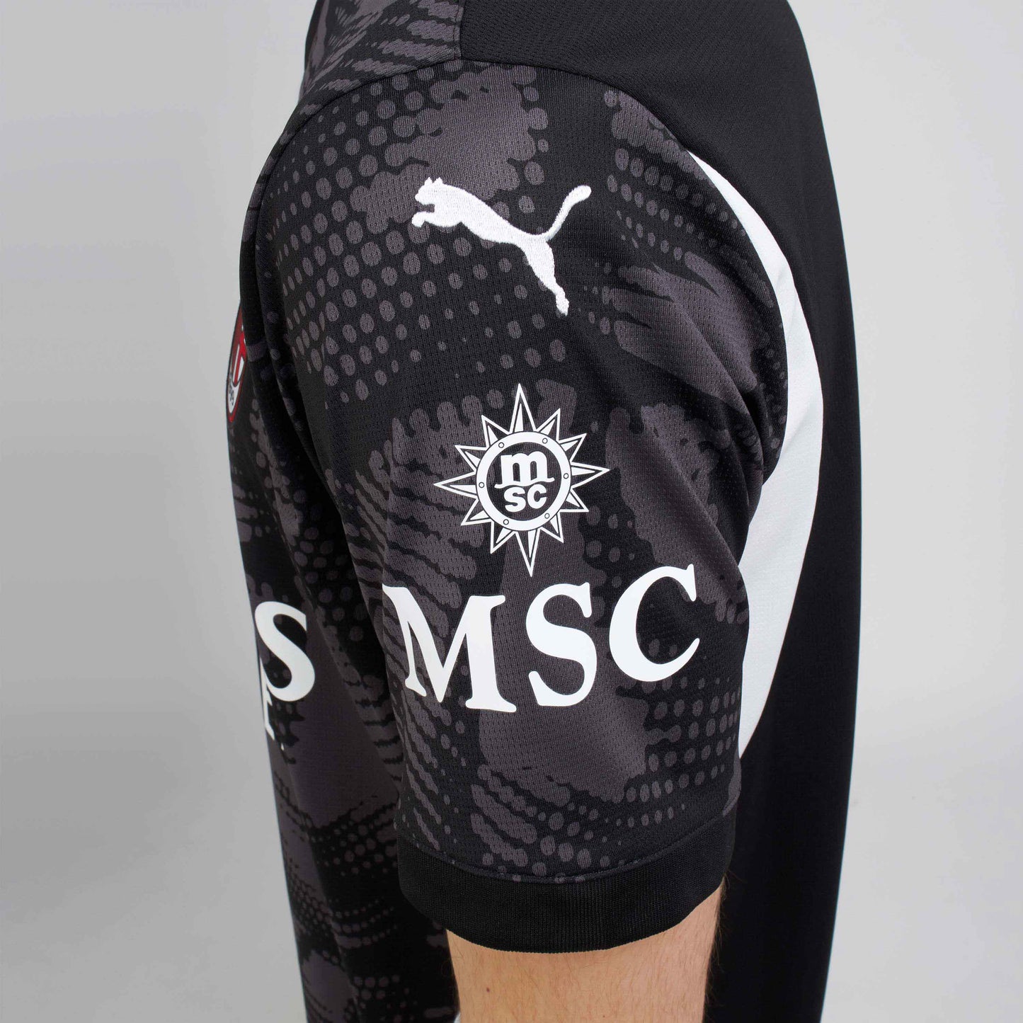 MILAN GOALKEEPER HOME 2024/25 JERSEY