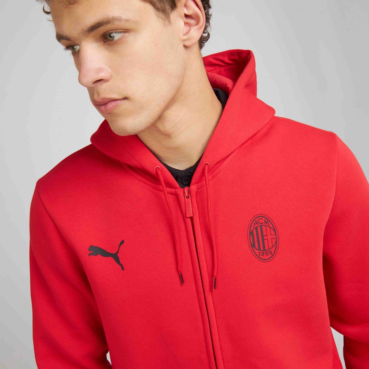 AC MILAN ESSENTIAL COLLECTION RED ZIPPED HOODIE