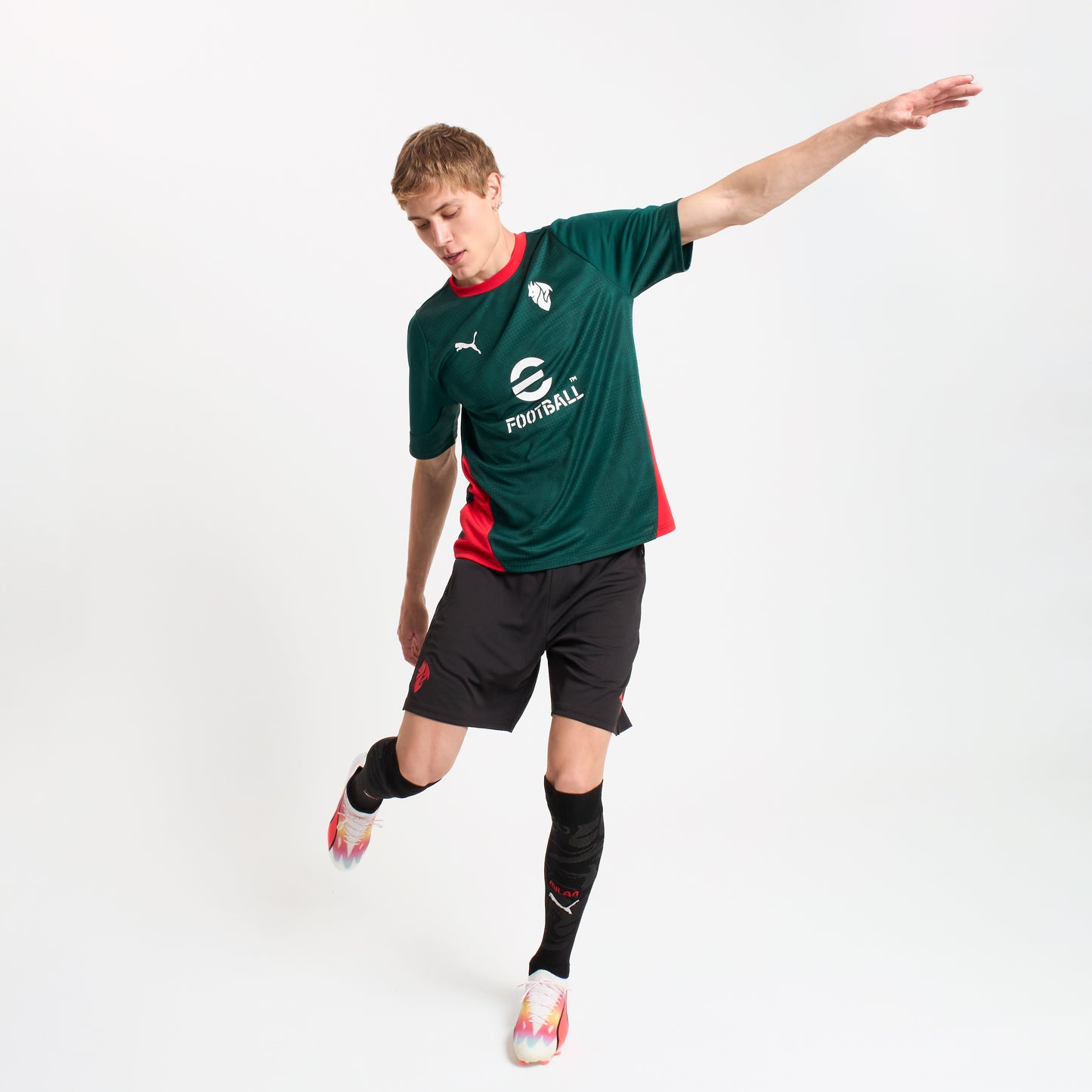 MILAN TRAINING 2025/26 GREEN JERSEY