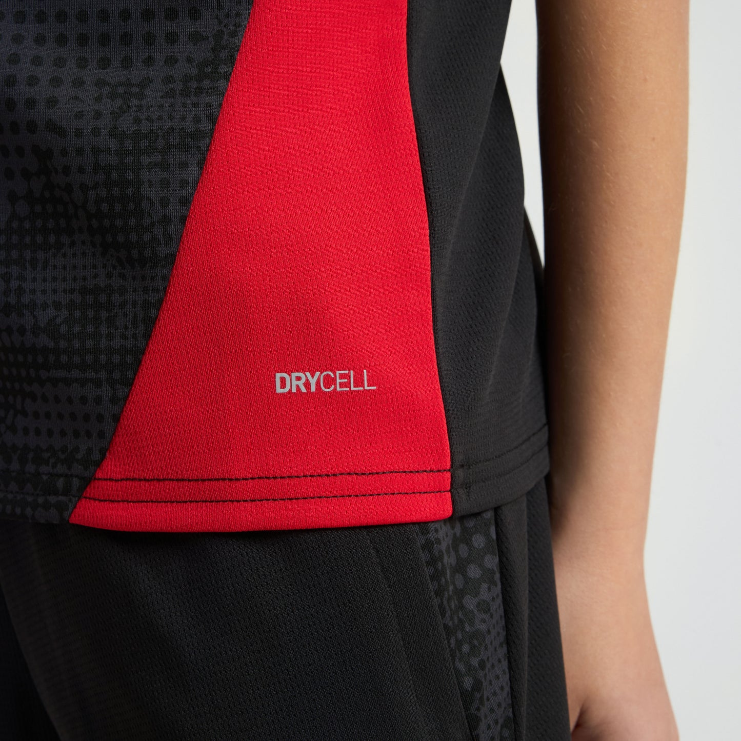 MILAN TRAINING 2025/26 KIDS' BLACK JERSEY