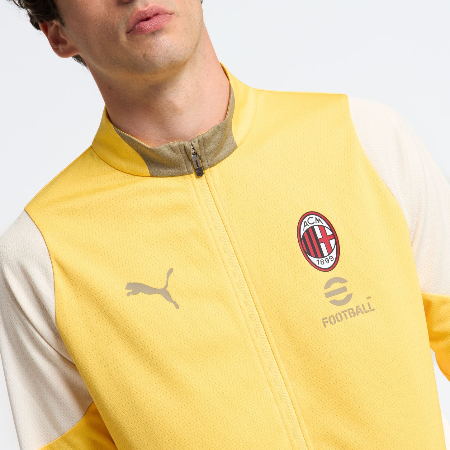 MILAN TRAINING 2025/26 YELLOW JACKET WITH ZIPPER AND POCKETS