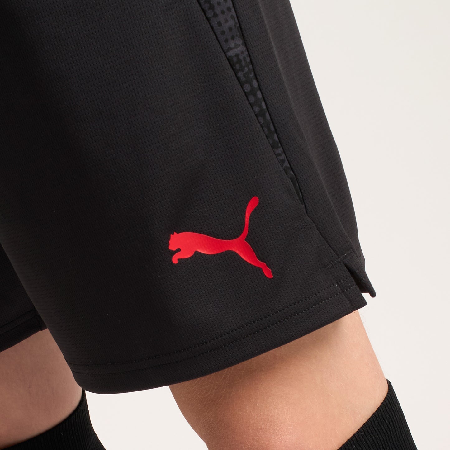 MILAN TRAINING 2025/26 BLACK SHORTS