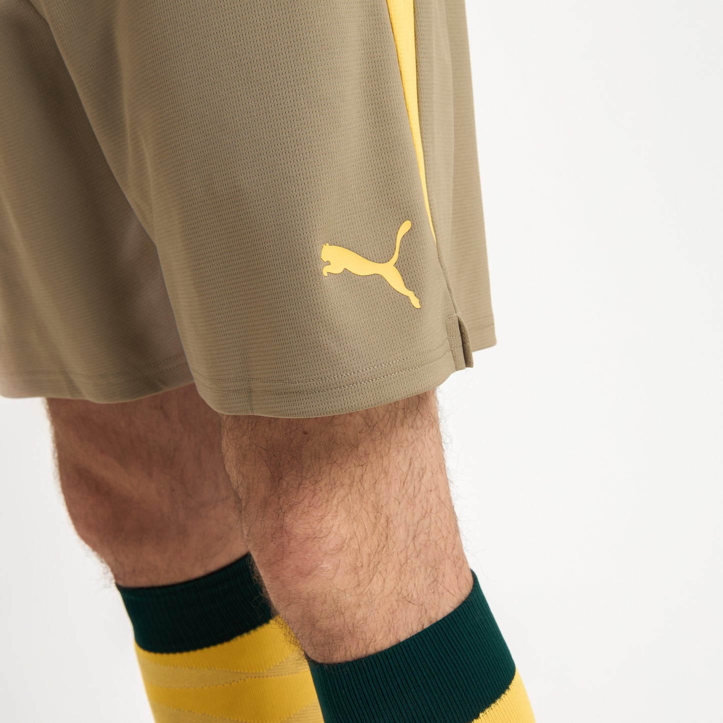 MILAN TRAINING 2025/26 BEIGE SHORTS