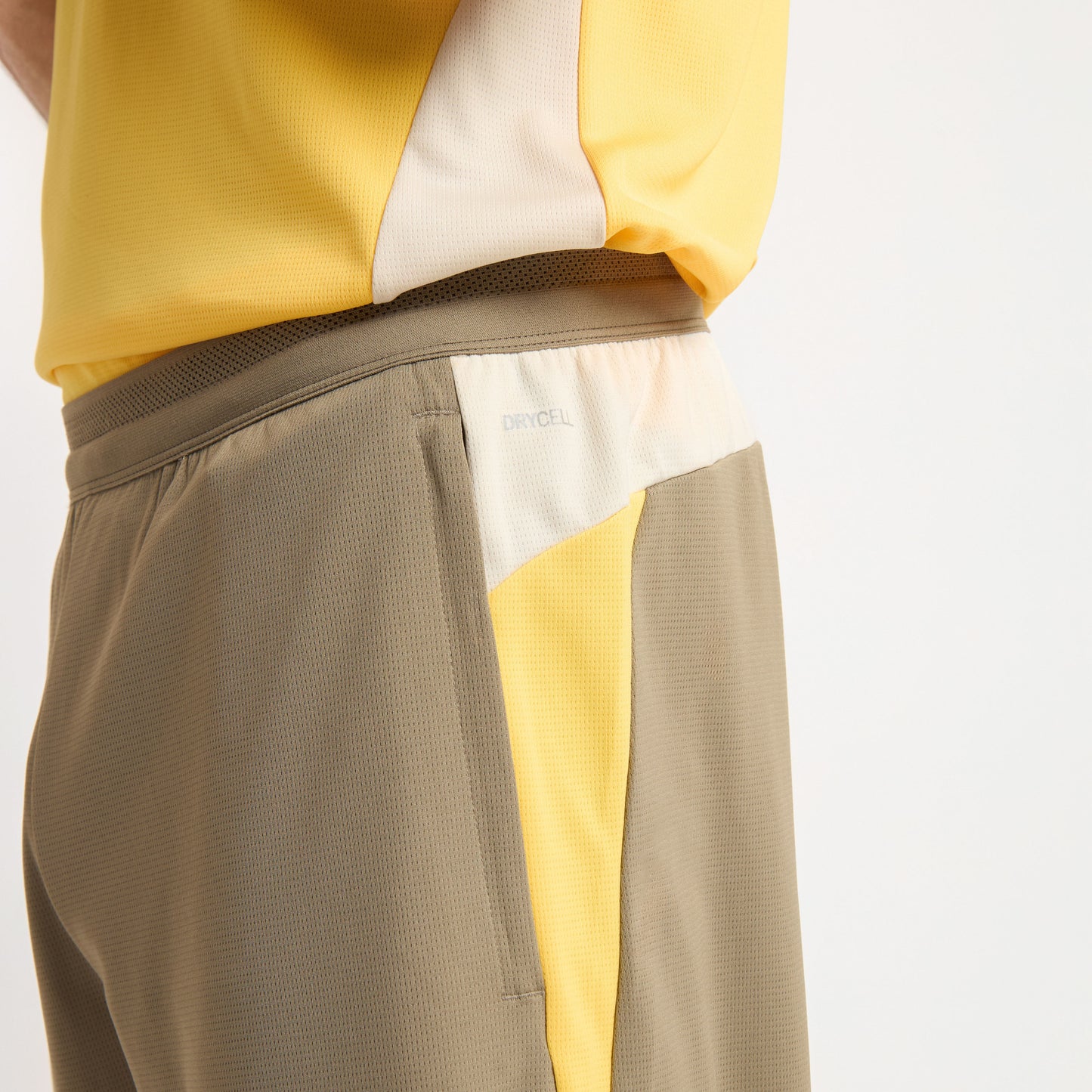 MILAN TRAINING 2025/26 BEIGE SHORTS