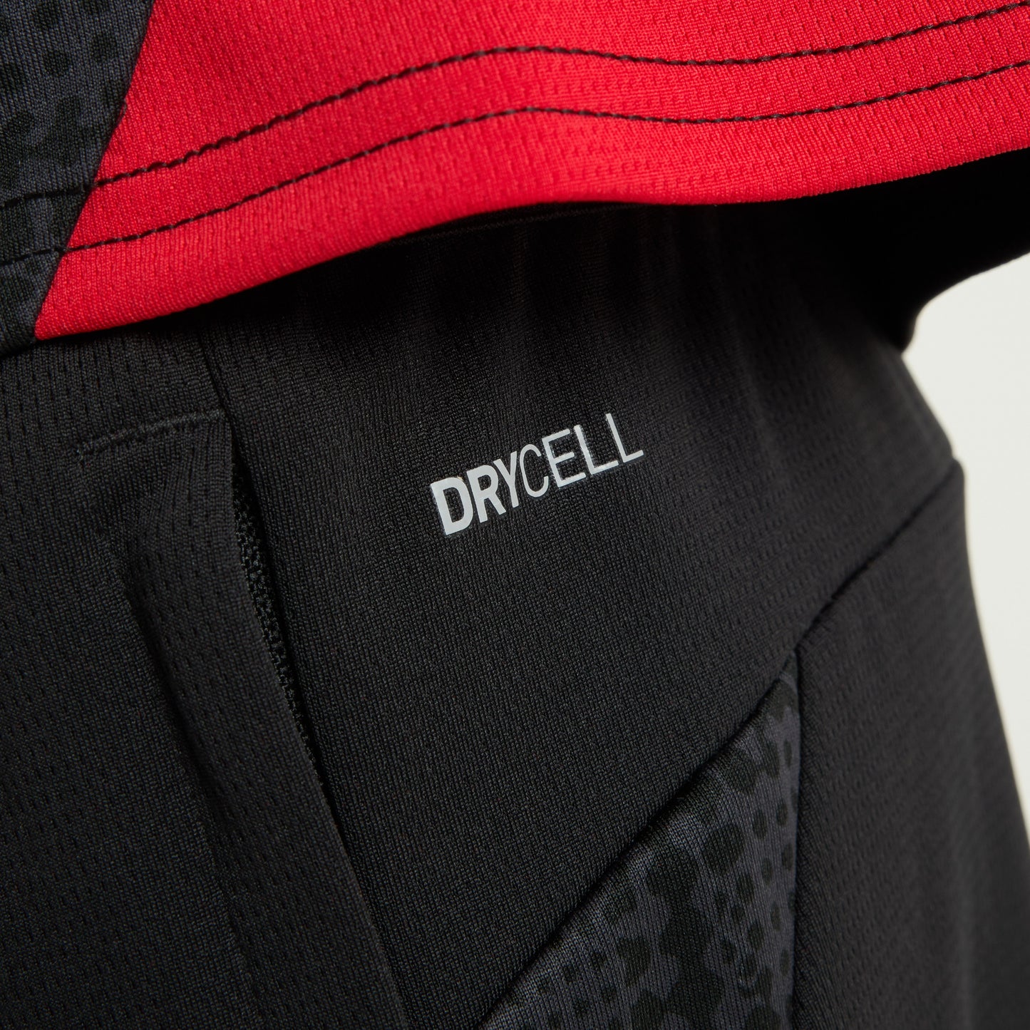 MILAN TRAINING 2025/26 KIDS' BLACK SHORTS