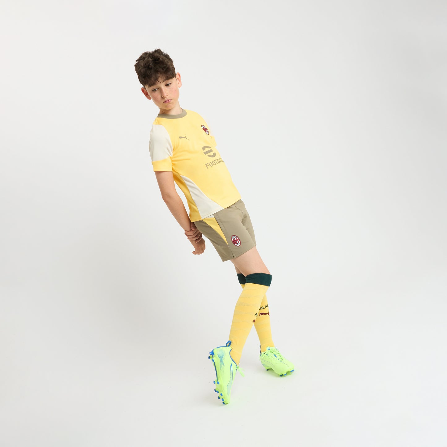 MILAN TRAINING 2025/26 KIDS' BEIGE SHORTS