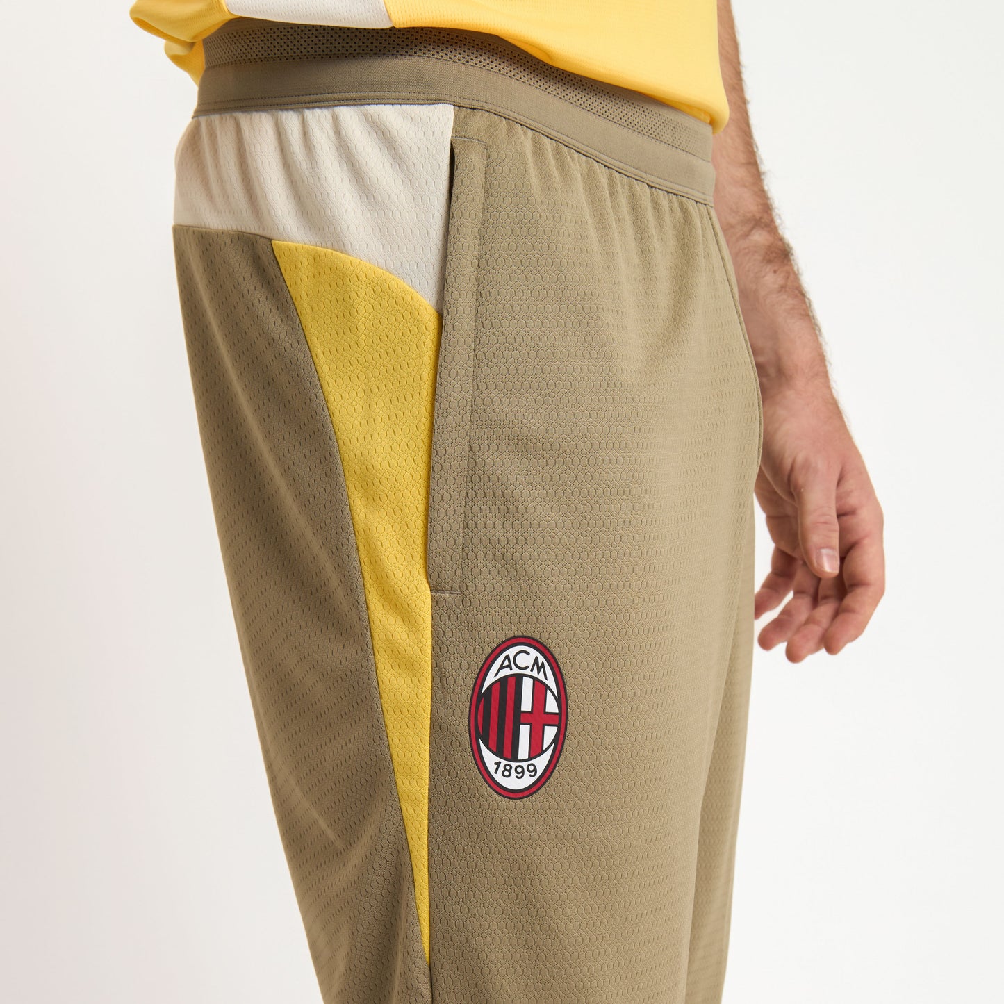 MILAN TRAINING 2025/26 BEIGE PANTS