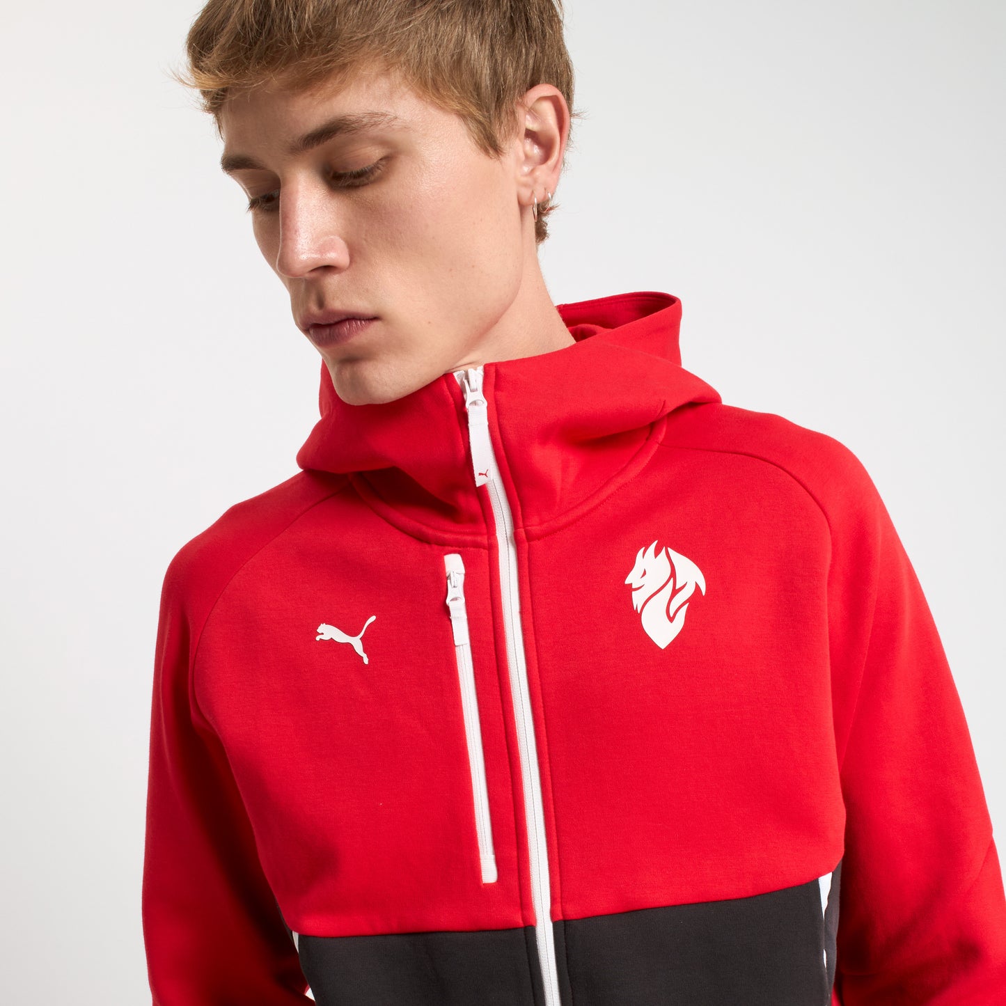 MILAN PUMATECH 2025/26 RED JACKET WITH ZIPPER AND HOOD