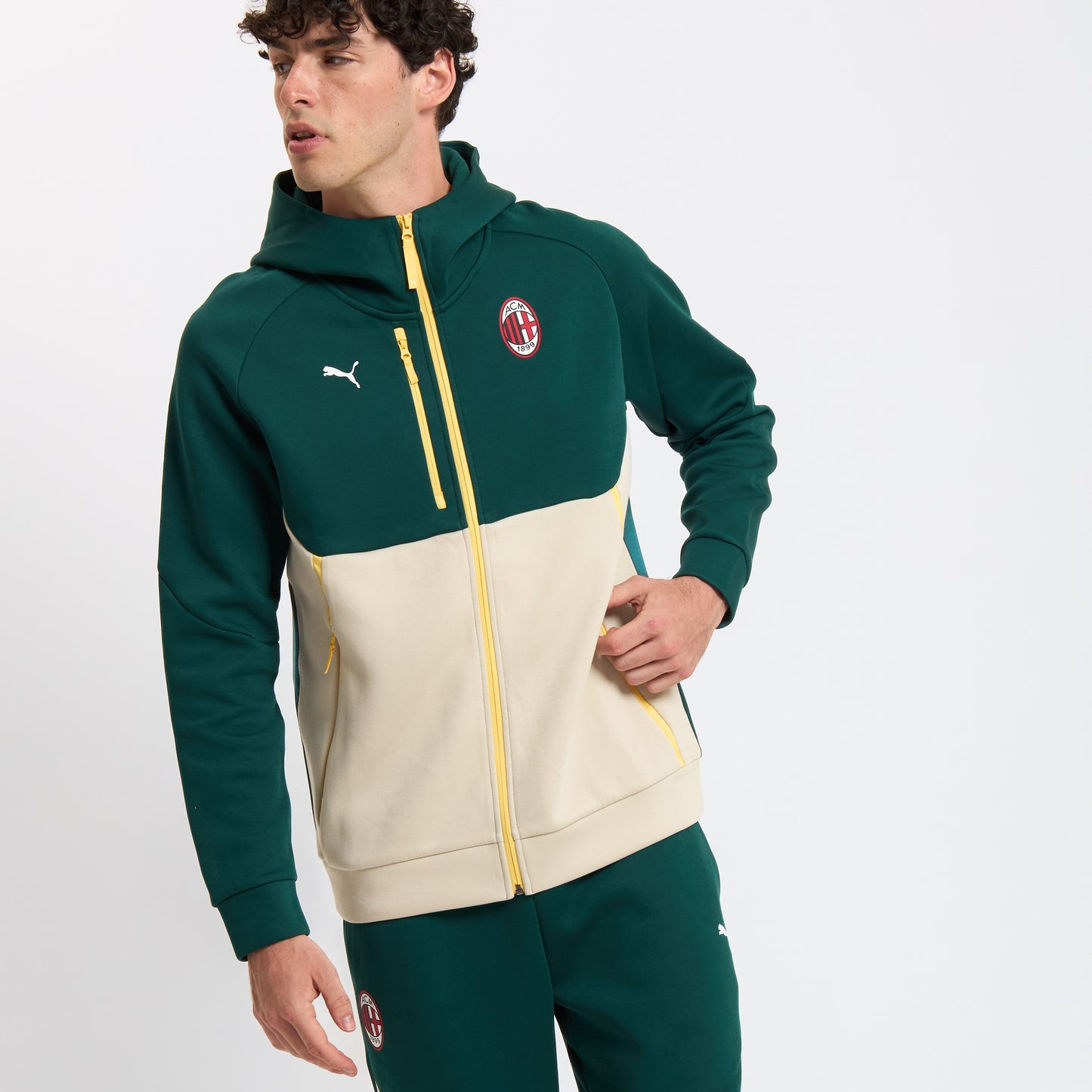 MILAN PUMATECH 2025/26 GREEN JACKET WITH ZIPPER AND HOOD