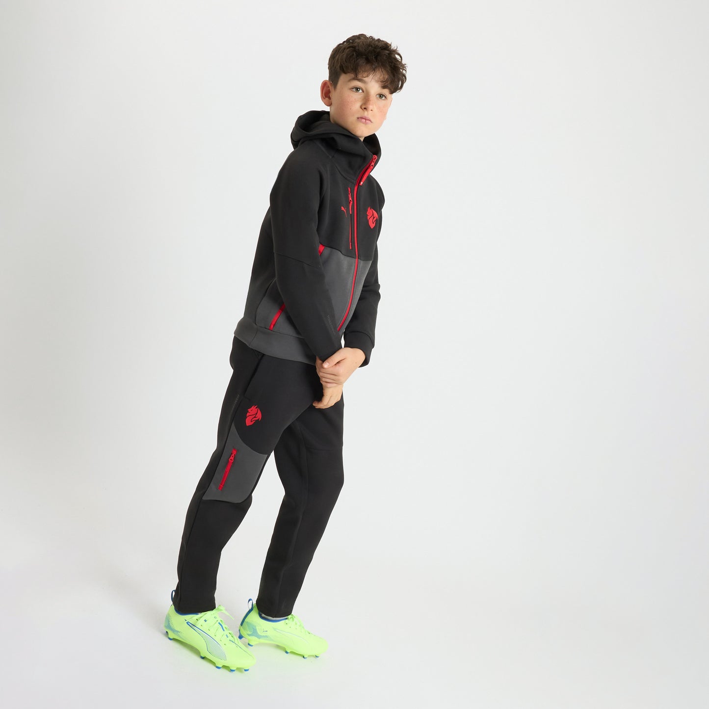 MILAN PUMATECH 2025/26 KIDS' BLACK JACKET WITH ZIPPER AND HOOD