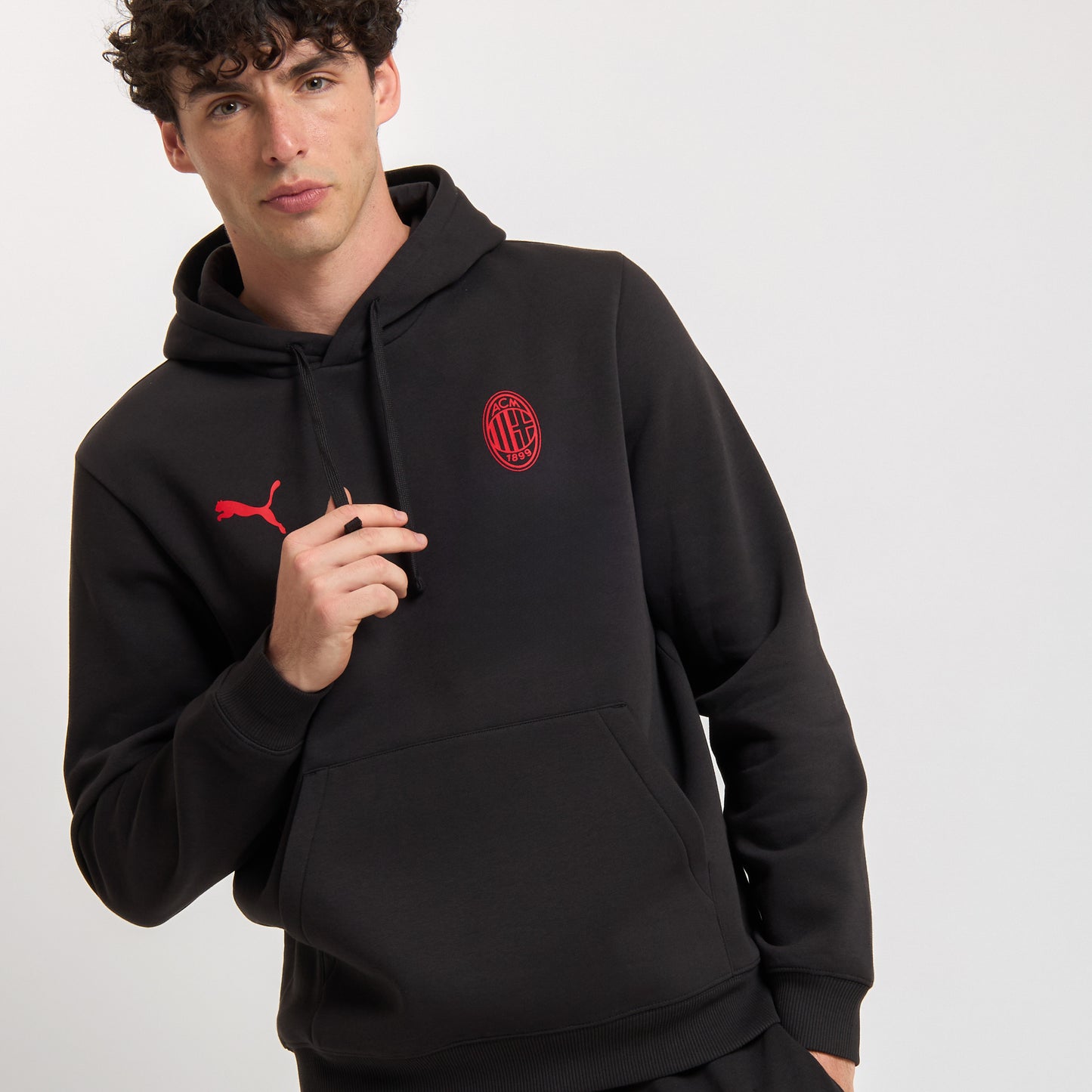 AC MILAN BLACK HOODIE ESSENTIAL COLLECTION