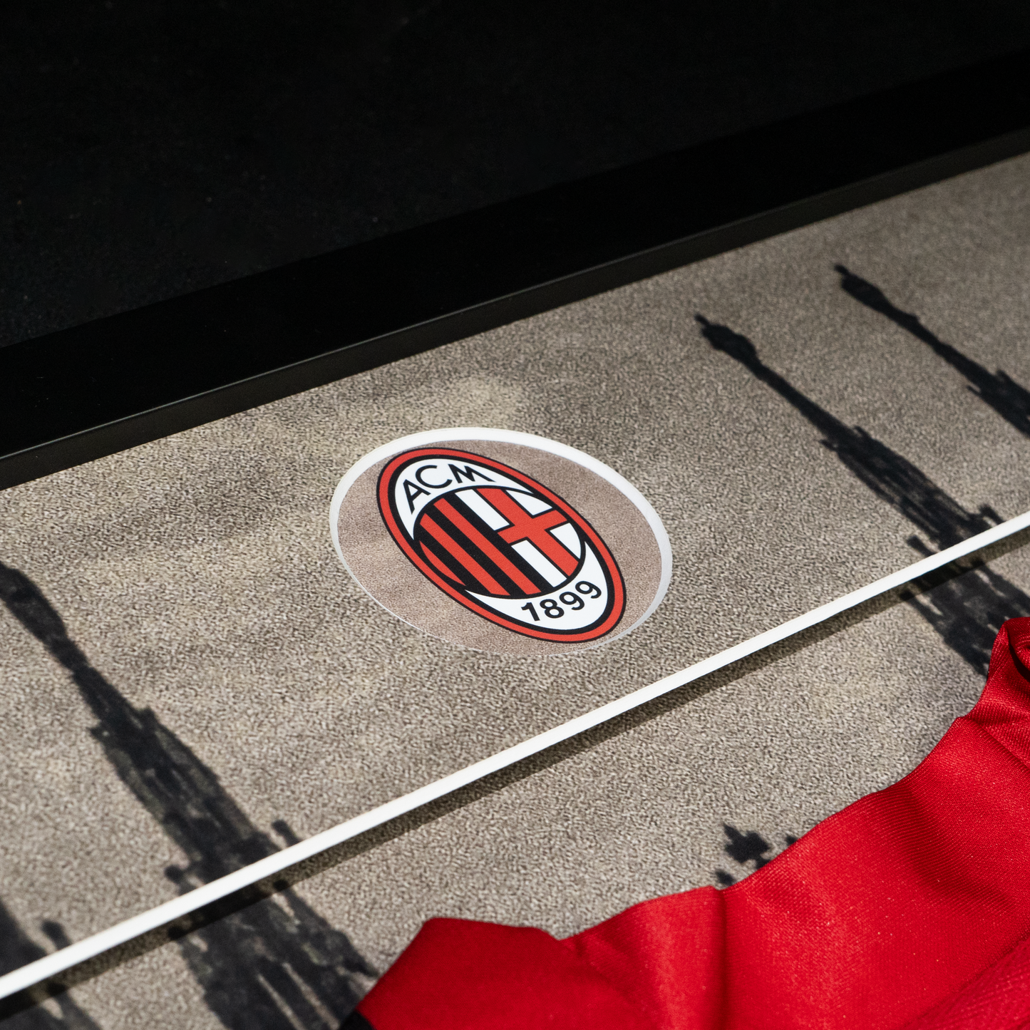 VAN BASTEN, GULLIT E RIJKAARD AC MILAN SIGNED AND FRAMED HOME JERSEY 1988/89