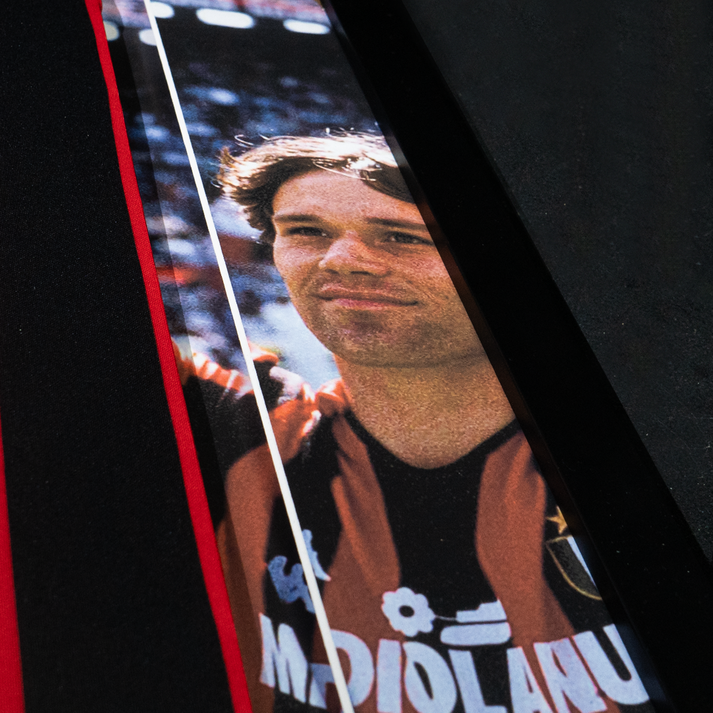 VAN BASTEN AC MILAN SIGNED AND FRAMED HOME JERSEY 1988/89