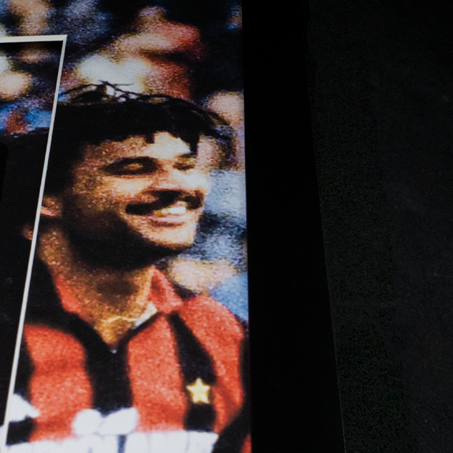 GULLIT AC MILAN SIGNED AND FRAMED HOME JERSEY 1988/89